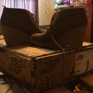 Brown wedges